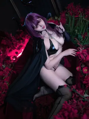 Natsuko Xiaxiazi - Azur Blue Route Devon Halloween Người kế vị